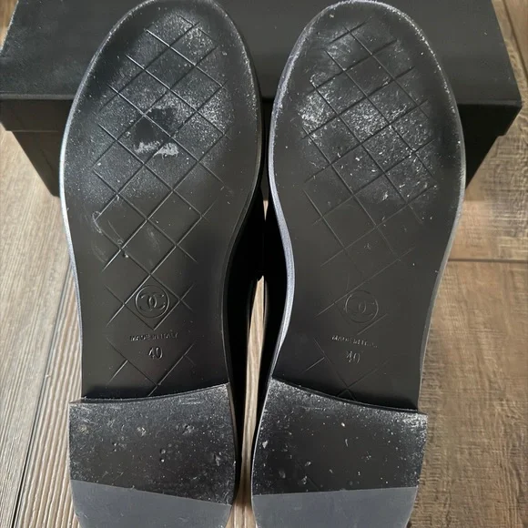 CHANEL Black Quilted Loafers - Picture 5 of 8